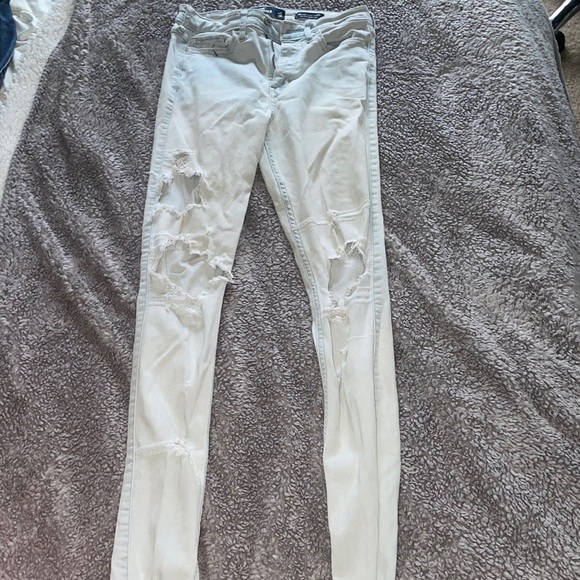 Hollister Ripped Jeans - Picture 1 of 1